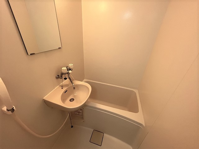 レオパレスセントラルＫＥＮＪＩ 風呂画像