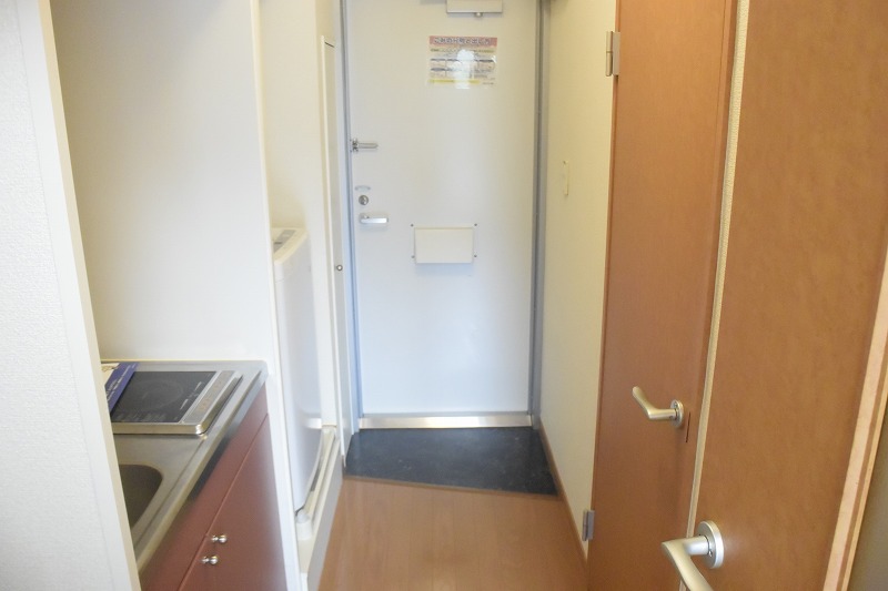 レオパレスＩＭＡＧＯⅢ 玄関