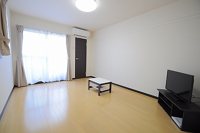 レオネクスト里 リビング