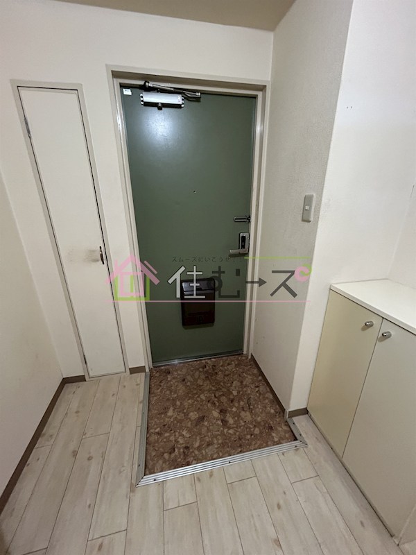 ラパンジール恵美須Ⅲ 玄関