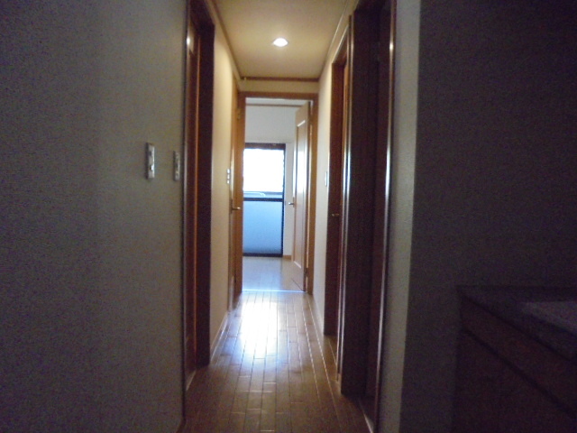 メゾンピュア 玄関