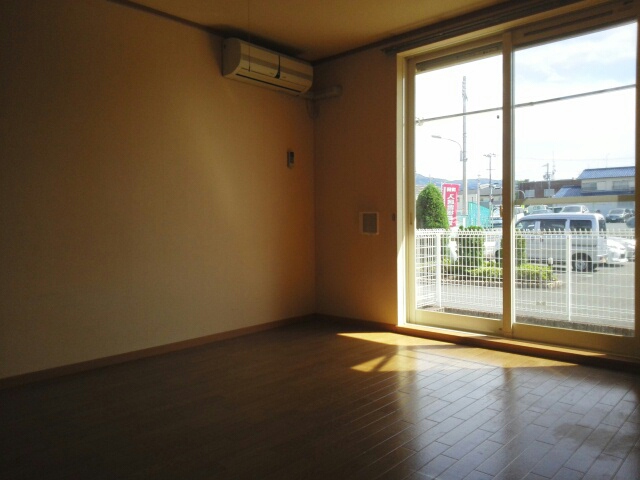 バンブ－スクエア－ リビング