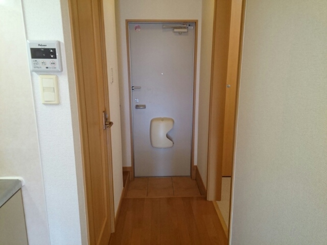 フィオーレ・ガーデン 玄関