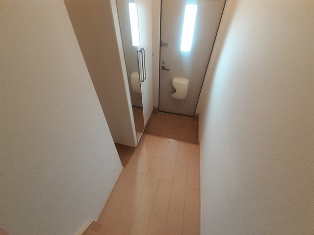 グラントゥールⅡ 玄関