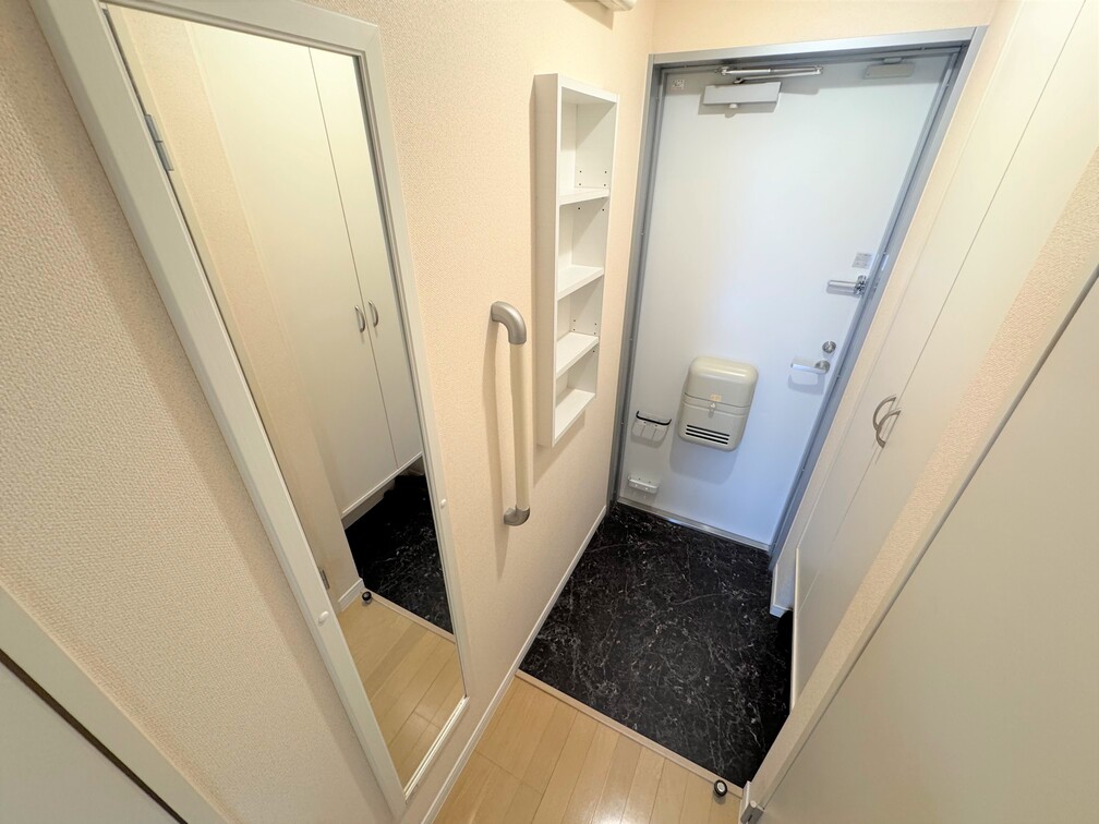 レオネクストモカグレイス宝塚 玄関