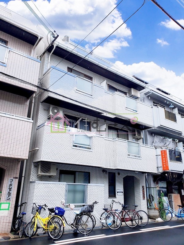 コーポロイヤル 外観