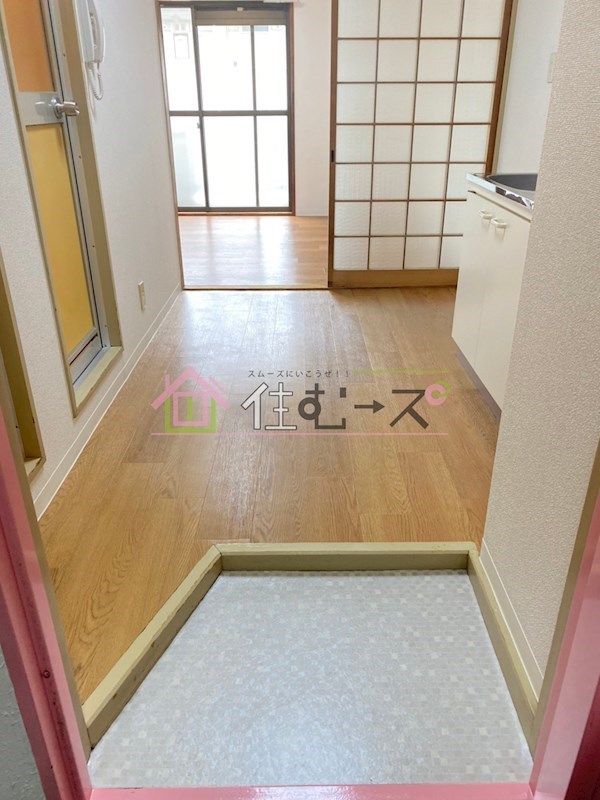 コーポロイヤル 玄関