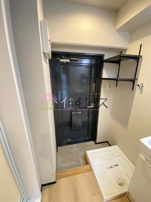 メゾン三原 玄関