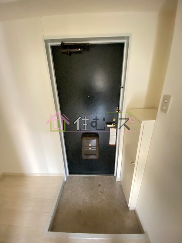 ホープパレス新塚本 玄関