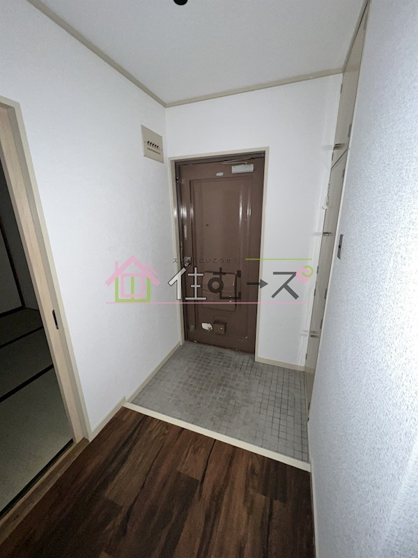 ロイヤルハイツ富士 玄関