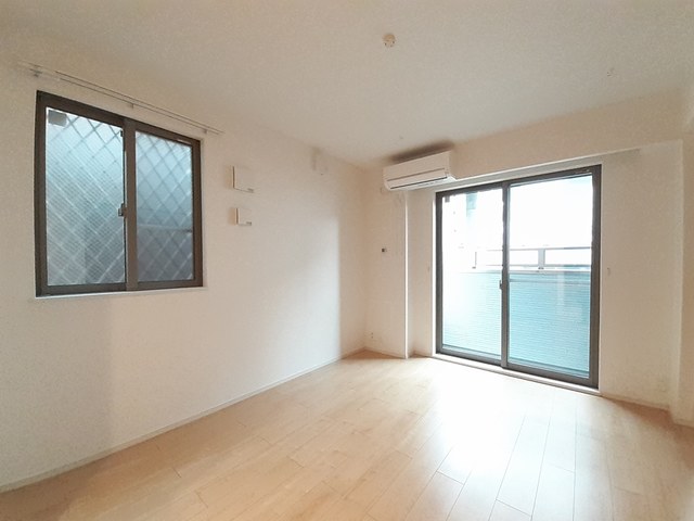 ロイヤルレジデンス巽北 リビング