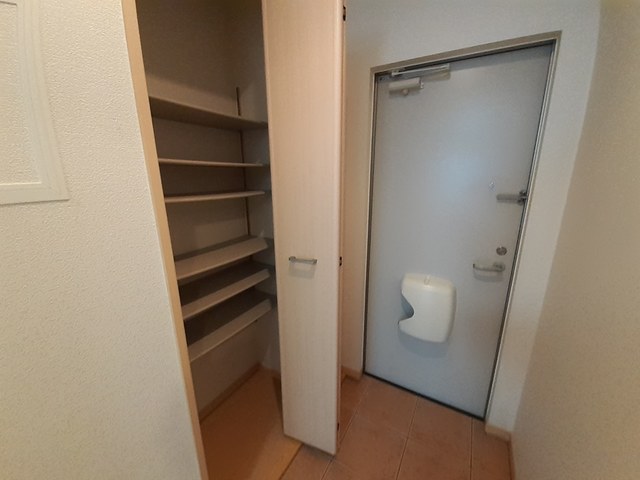 ドゥーエ　コーキ 玄関