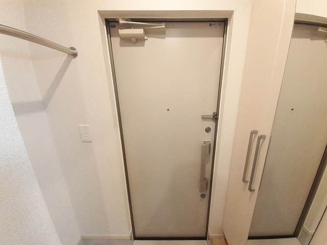 ソラーナ古川橋 玄関