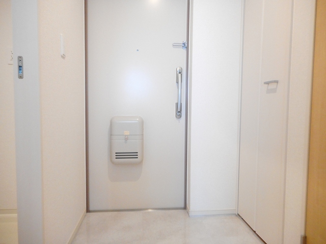 クリント　ブライアント 玄関