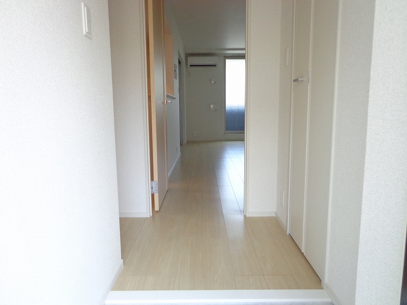 Ｌ&amp;rsquo;ｉＬＬ　登町 玄関