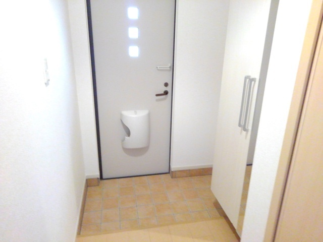 ヌーベル　アンジュ 玄関