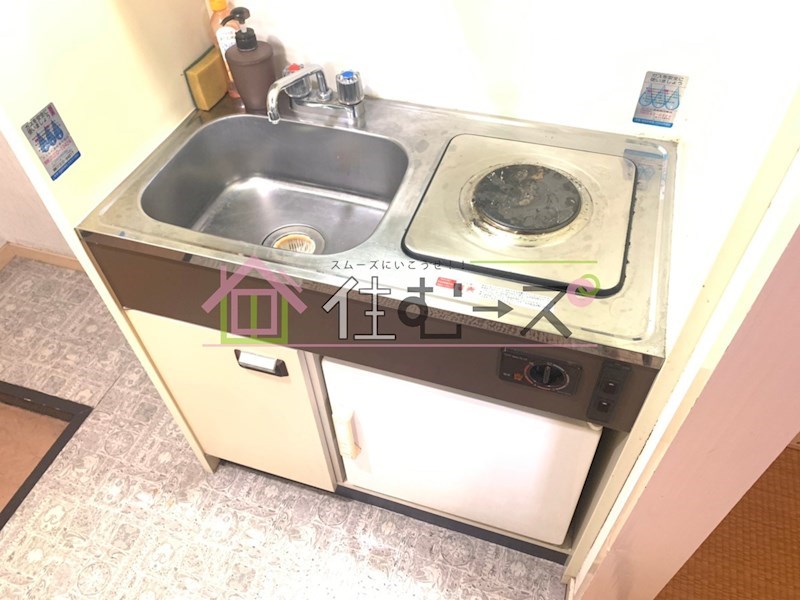 新宿津石ビル キッチン