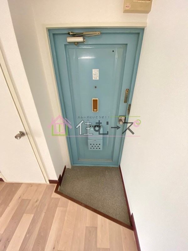 コーポイン長居A棟 玄関