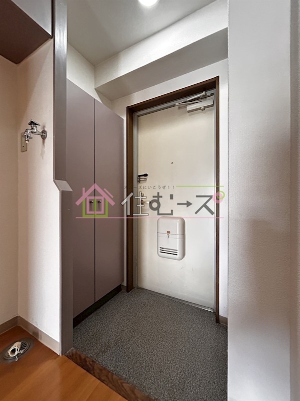 ロイヤル天満橋 玄関