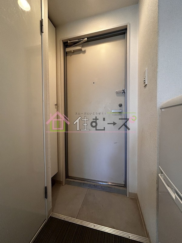 シャトートレイユ 玄関