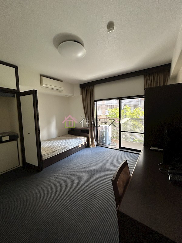 ミールズ新大阪 ベッドルーム