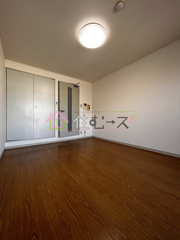 おおきに北梅田サニーアパートメント リビング