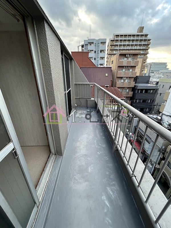 司ビル ベランダ