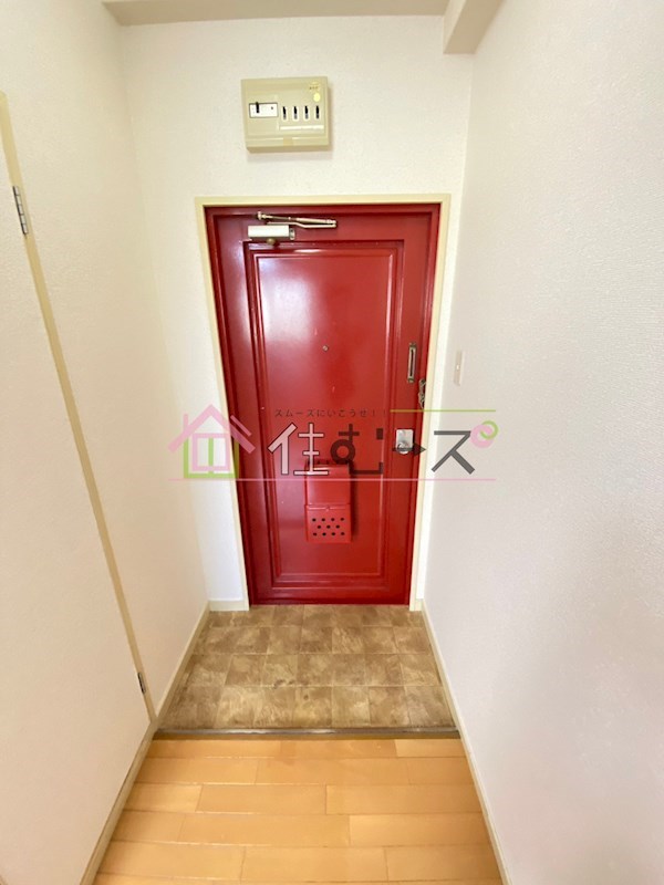 第六大朋マンション 玄関