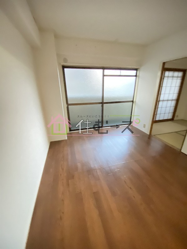 西田ハイツ ベッドルーム