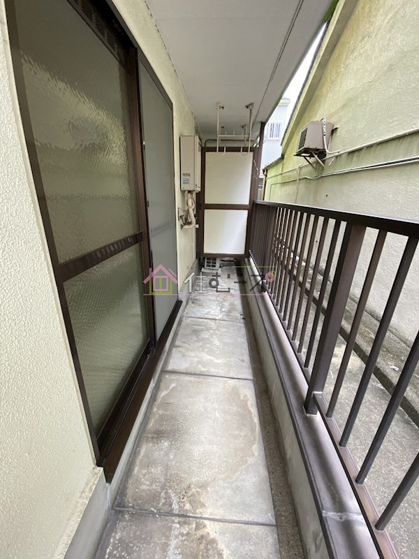 フロンティア放出 ベランダ