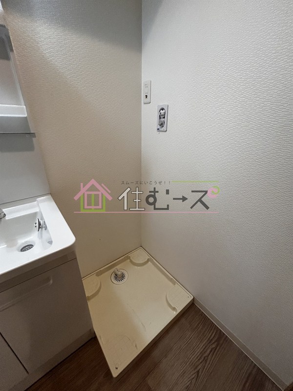 The Upper House その他4