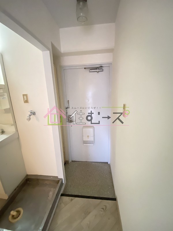 メゾン城北 玄関