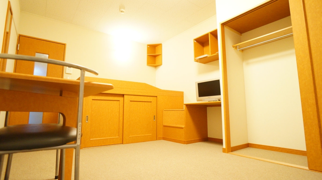 レオパレス華 リビング