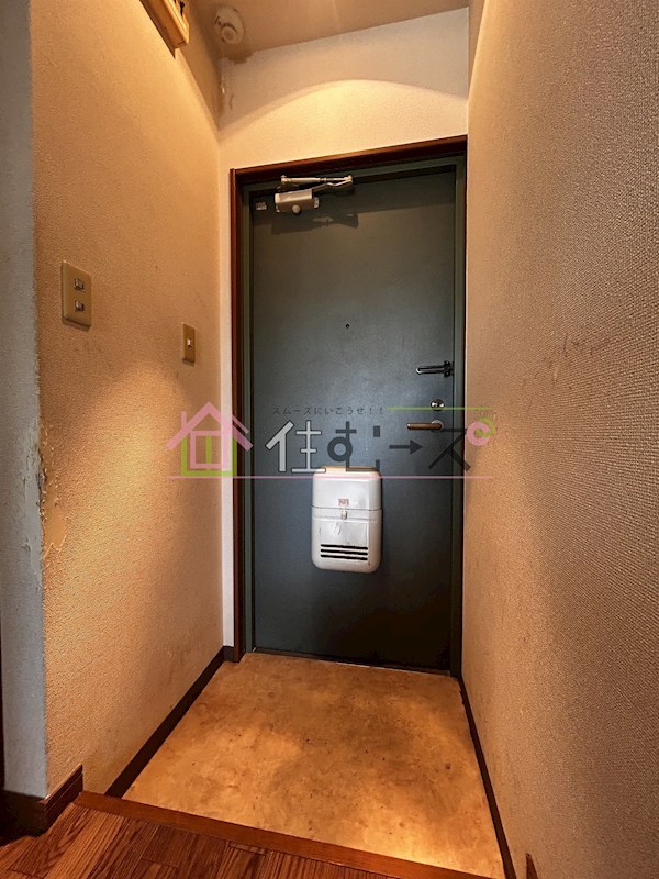 ロイヤルレスト芦原 玄関