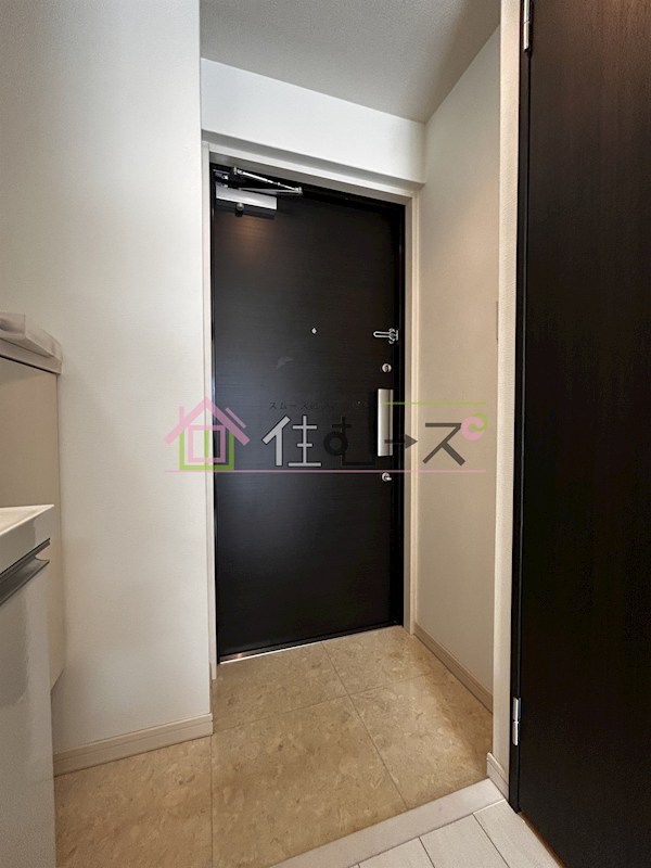 レオンコンフォート難波 玄関