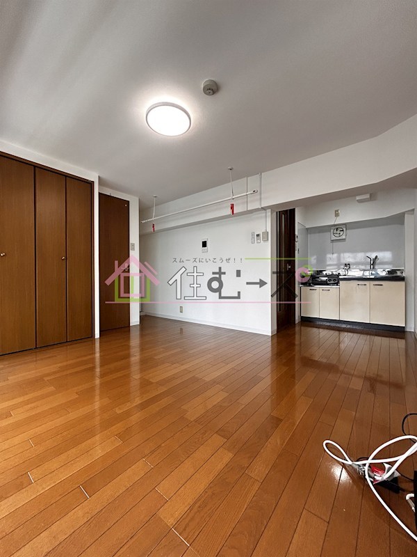 湊町ビル リビング