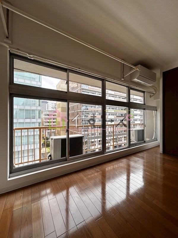 湊町ビル ベランダ