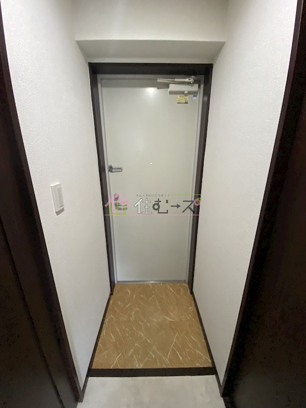 アクエルド新町 玄関