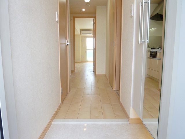 ウィンザー越水 玄関