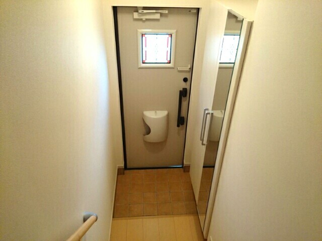 フォーリストベル　プラス 玄関