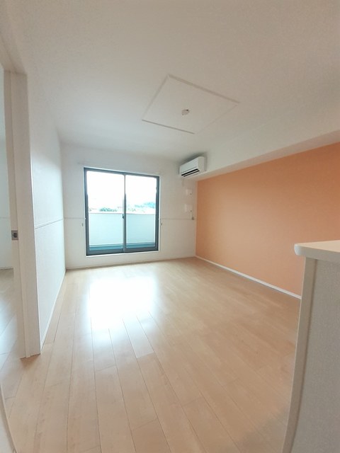 ヴィラ・アムール リビング