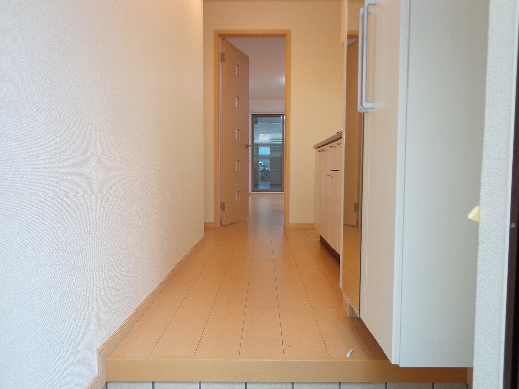 カーサユタカ 玄関