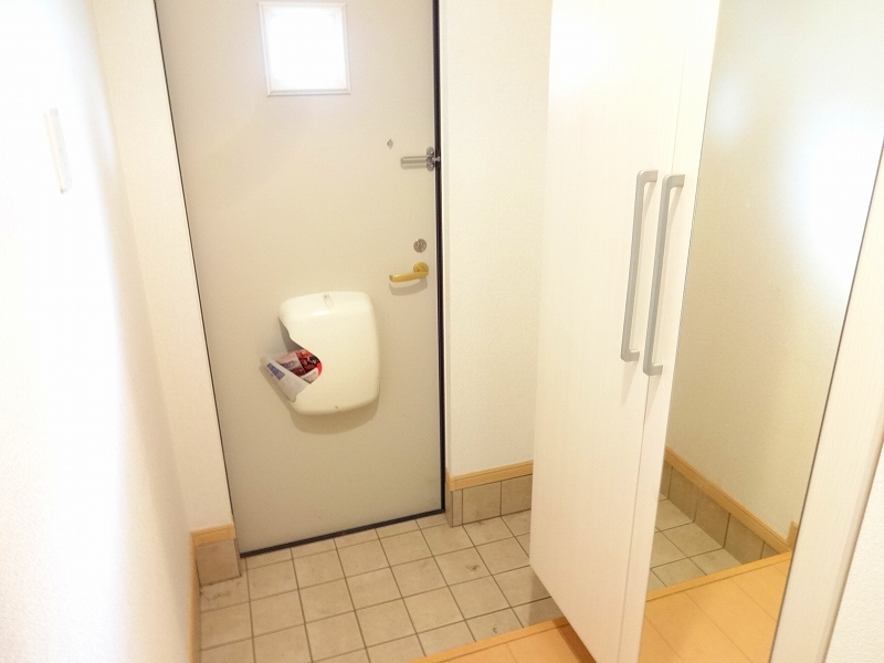 アルンドー・インディカ 玄関