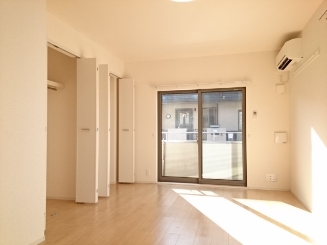 グリシーヌ桜ヶ丘Ⅱ・Ｎ リビング