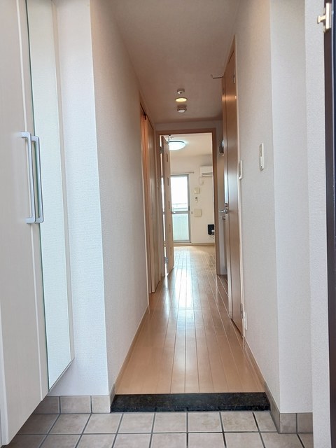 クラシェス尼崎 玄関