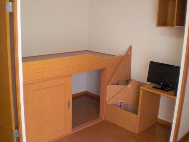 レオパレスシャンプルテン ベッドルーム