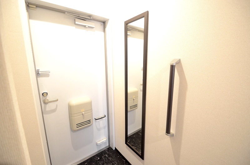 レオネクストハレマーリエ 玄関