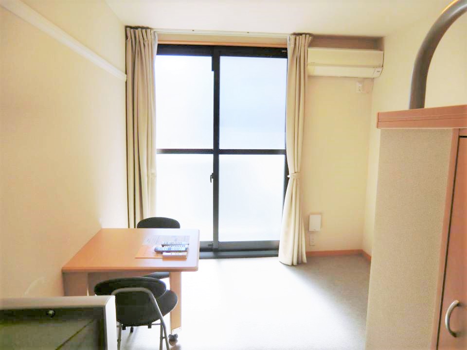 レオパレスあまがさき駅近 ベッドルーム