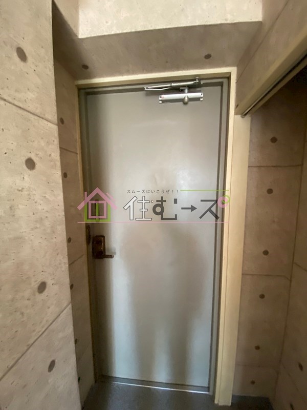 グリシーヌ弁天町 玄関