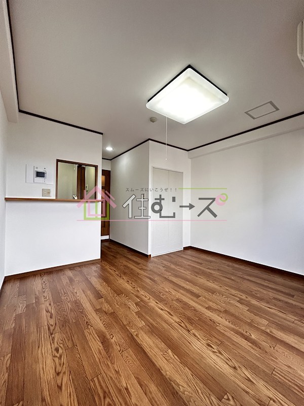 ノルデンハイム新大阪Ⅱ リビング